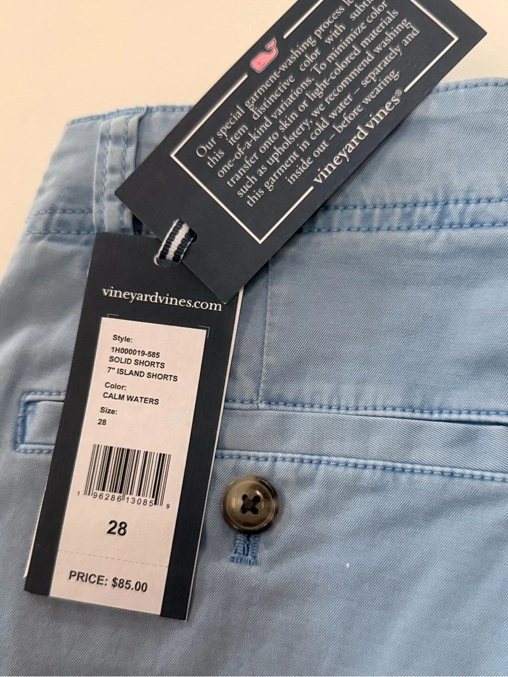 NWT- Vineyard Vines- Calm Waters Flat Front Men’s Shorts Sz 28 waist